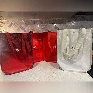 Lululemon reusable shopping bags